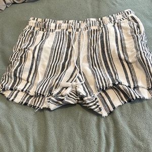 Time and Tru black and white striped shorts sizeM